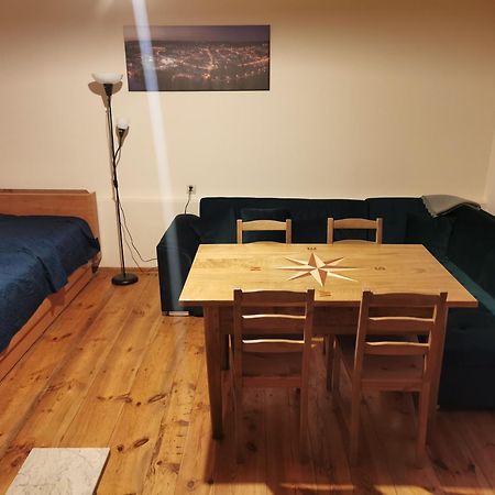 Dom K2 Apartman Pinczow Kültér fotó