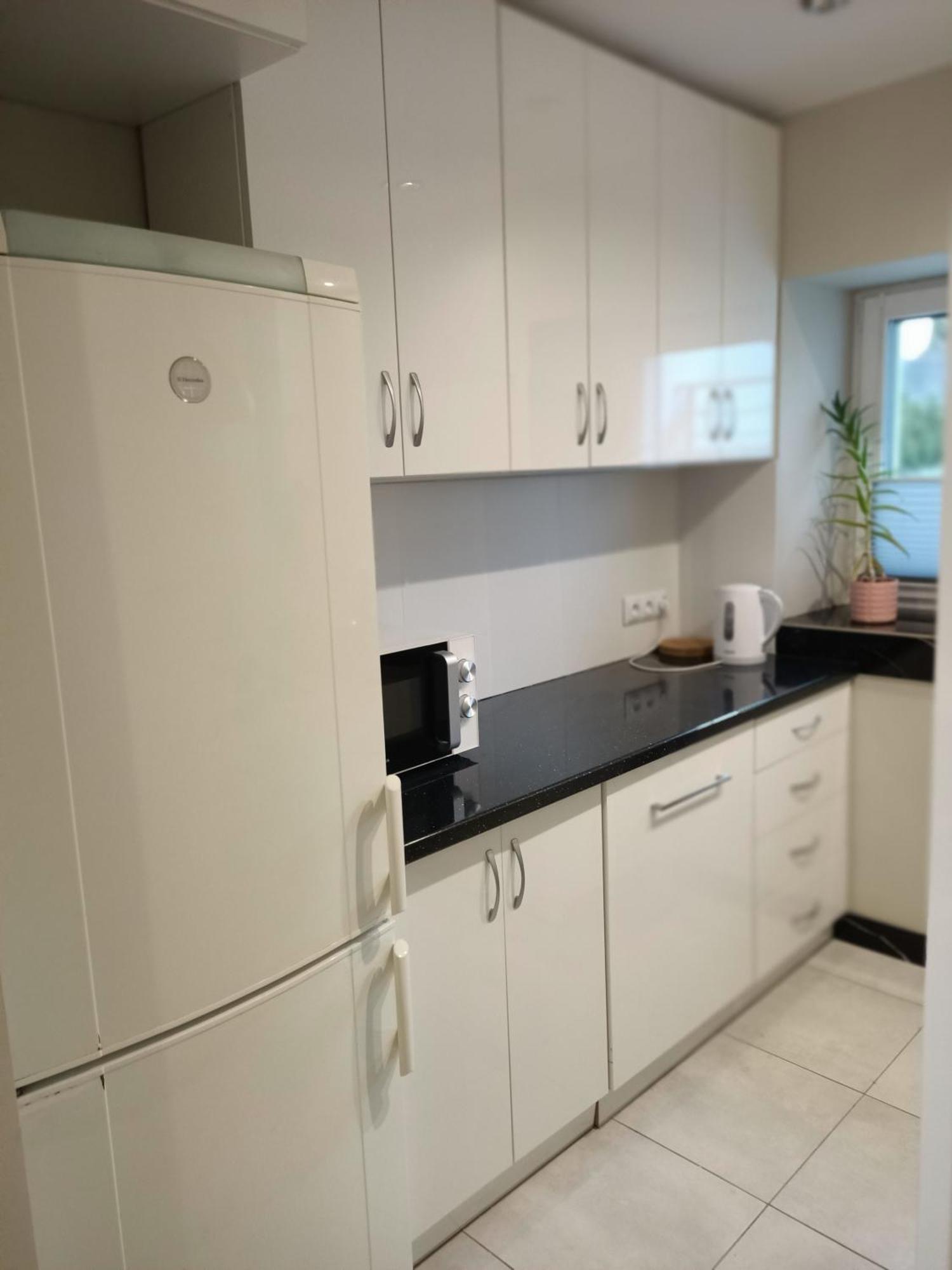 Dom K2 Apartman Pinczow Kültér fotó